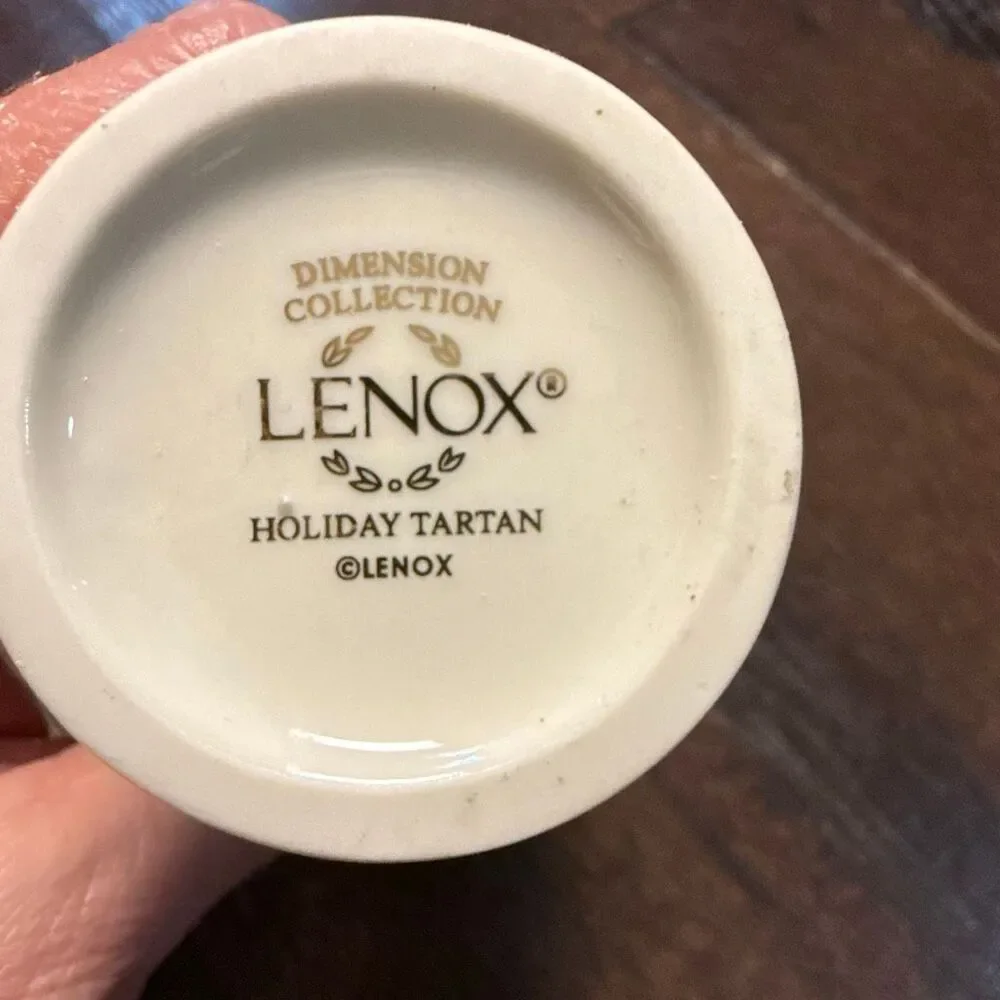 Lenox holiday tartan bud vase plaid Ralph Lauren Christmas cream fruit gold rim - Picture 4 of 7